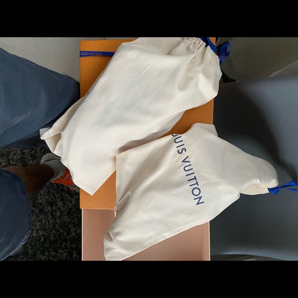 Louis Vuitton shoes - Picture 2 of 5